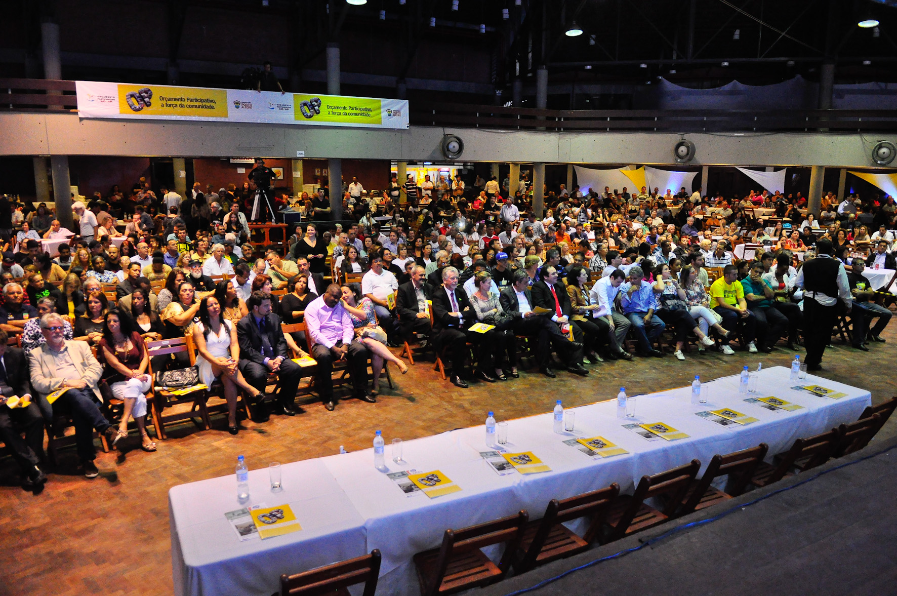 22 de_Novembro_-_Cerimnia_de_posse_dos_Conselheiros_do_Oramento_Participativo_foto_vicente_carcuchinski_8