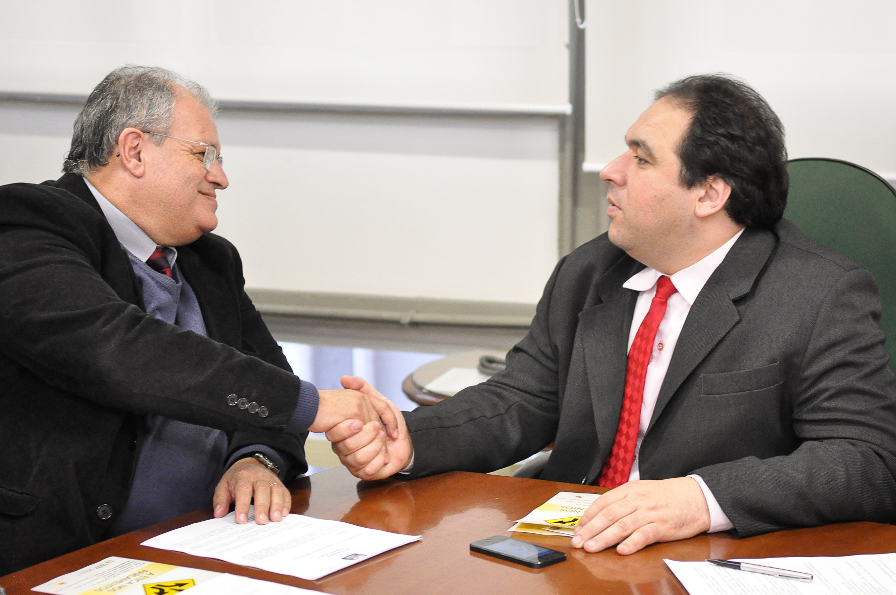 26 de_Setembro_-_Vereador_Dr._Thiago_Duarte_recebe_Presidente_da_UVERGS_para_tratar_sobre_projeto_com_a_TV_Cmara_foto_vicente_Carcuchinski_1